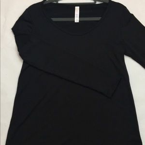 LuLaRoe Solid Black Lynnae Long Sleeve Top